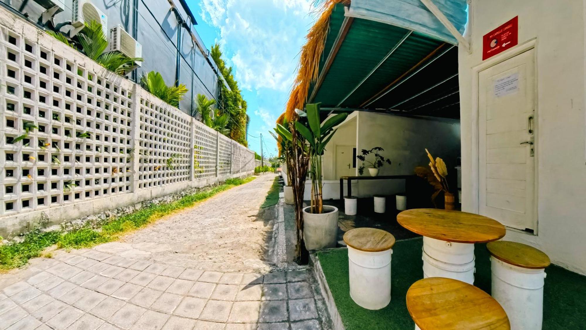 My Capsule Canggu Eksteriør billede